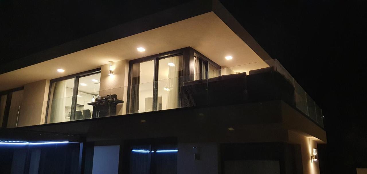 Luxury Apartments In Balatonalmadi, Almadi Lux Apartman II - Crystal White Buitenkant foto
